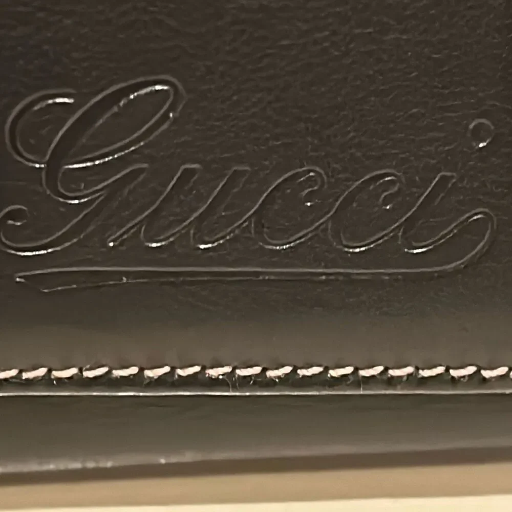 Gucci Foldover Key Holder Card Case Black Leather Script Logo Luxury Minimalist